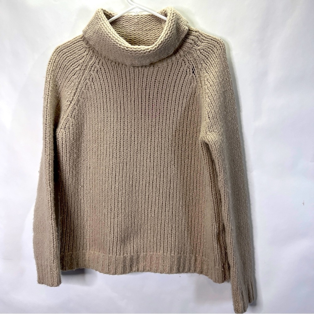 Banana Republic Merino Wool Turtleneck Sweater L Tan